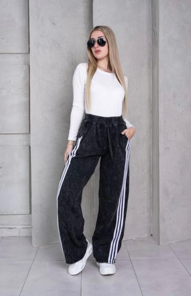 Pantalón palazo con líneas color negro - foto 3