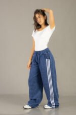 Pantalón palazo procesado con línea en color azul - foto 10