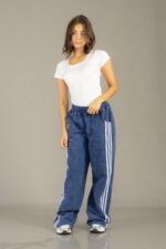 Pantalón palazo procesado con línea en color azul - foto 13