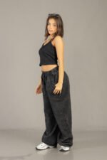 Pantalón palazo procesado liso color negro - foto 13