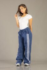 Pantalón palazo procesado con línea en color azul - foto 6