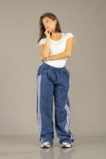 Pantalón palazo procesado con línea en color azul - foto 7